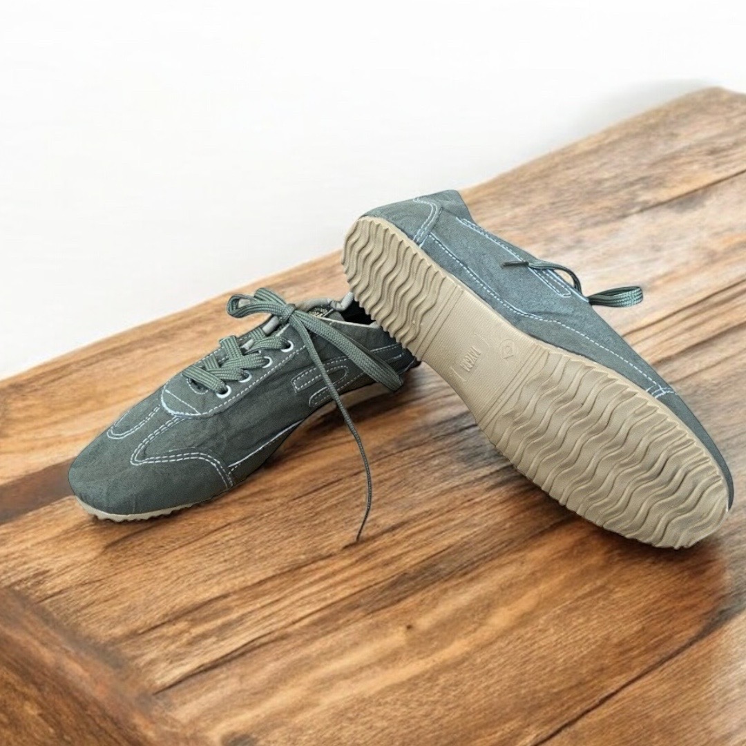 TAYGRA スニーカー（グレー）