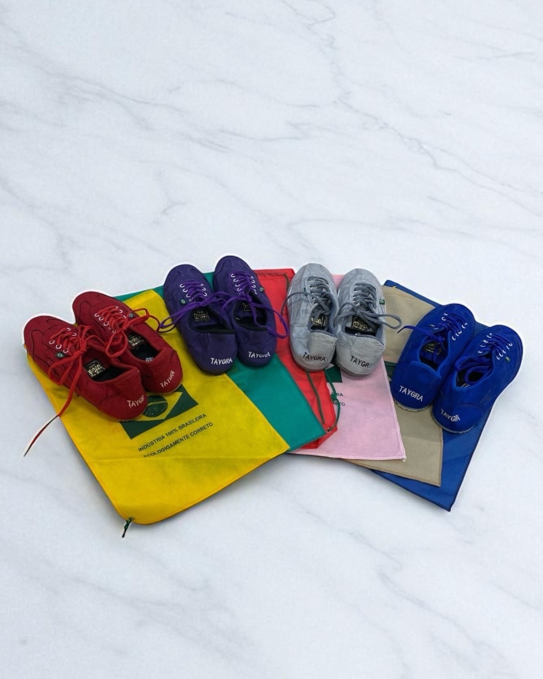 スエード調（レッド／ブルー／パープル／グレー）